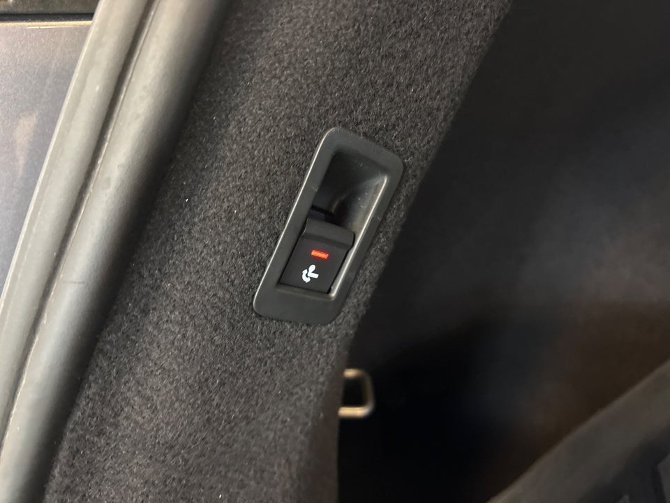 Audi Q4 e-tron 40 Advanced 5d