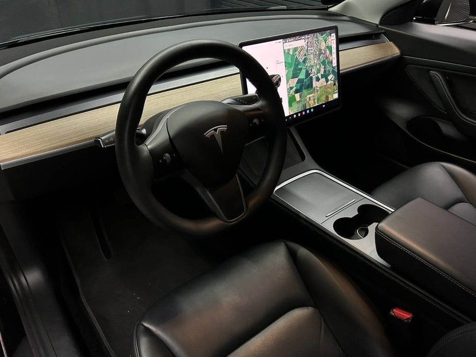 Tesla Model 3 Long Range AWD 4d