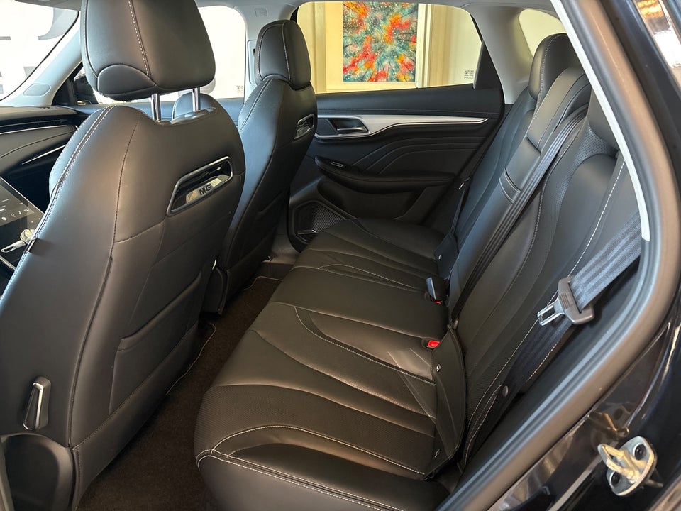 MG Marvel R Luxury 5d