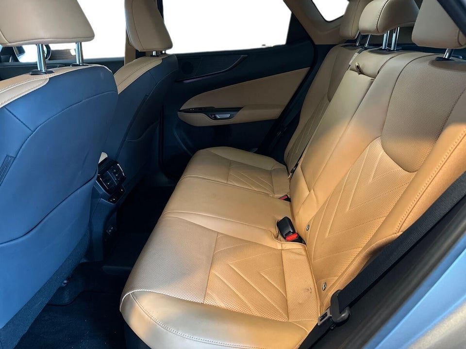 Lexus NX450h+ 2,5 Luxury aut. AWD 5d