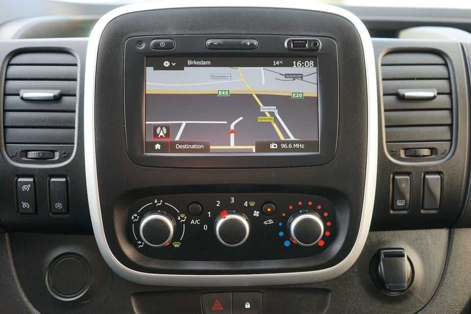 Renault Trafic T29 2,0 dCi 120 L2H1