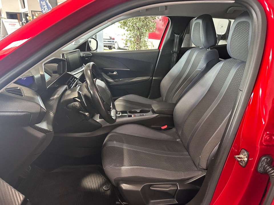 Peugeot 2008 1,2 PureTech 130 Allure Pack EAT8 Van 5d