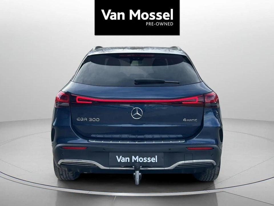 Mercedes EQA300 AMG Line Edition 1 4Matic 5d