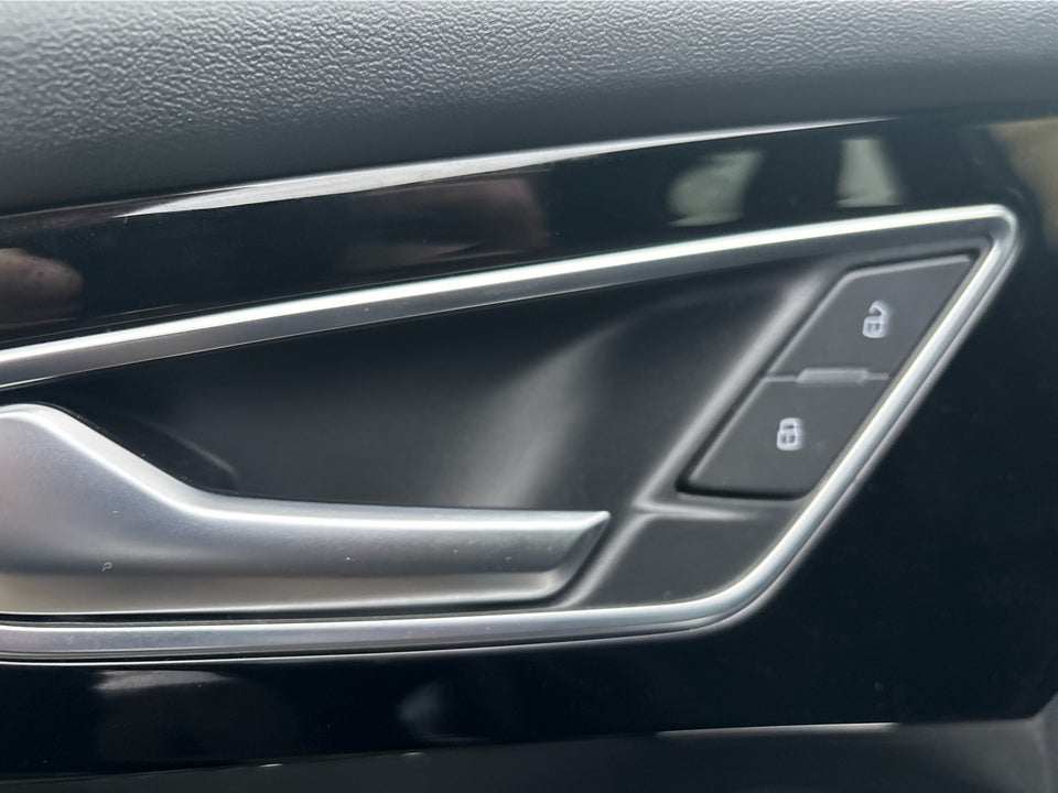 Audi Q4 e-tron 40 Attitude 5d