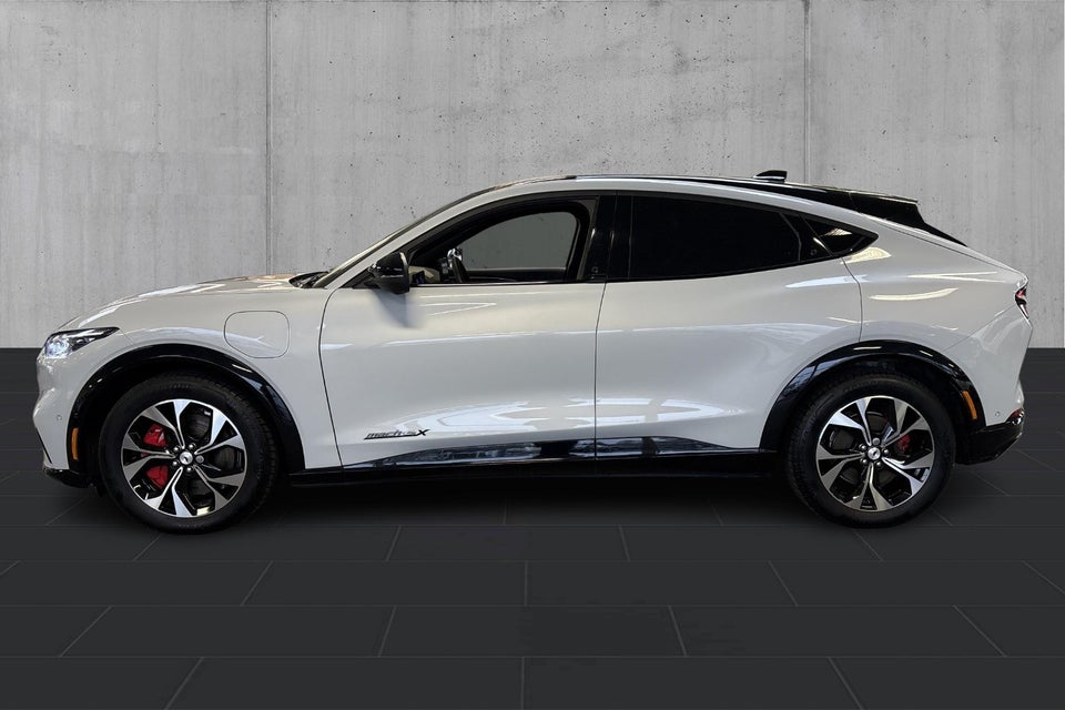 Ford Mustang Mach-E 91 Premium Extended Range AWD 5d