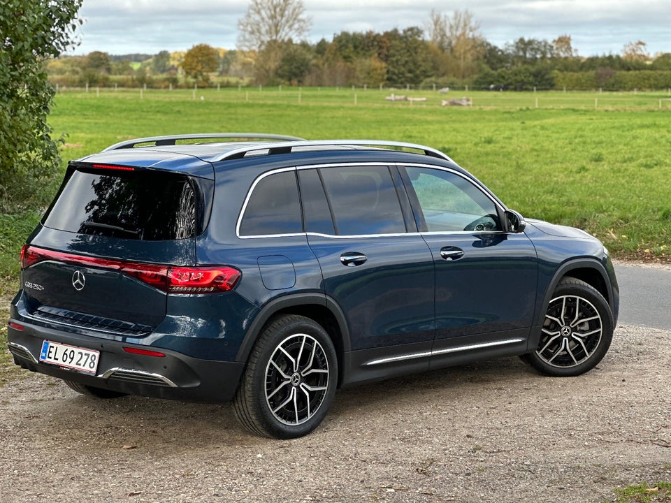 Mercedes EQB250+ AMG Line 5d