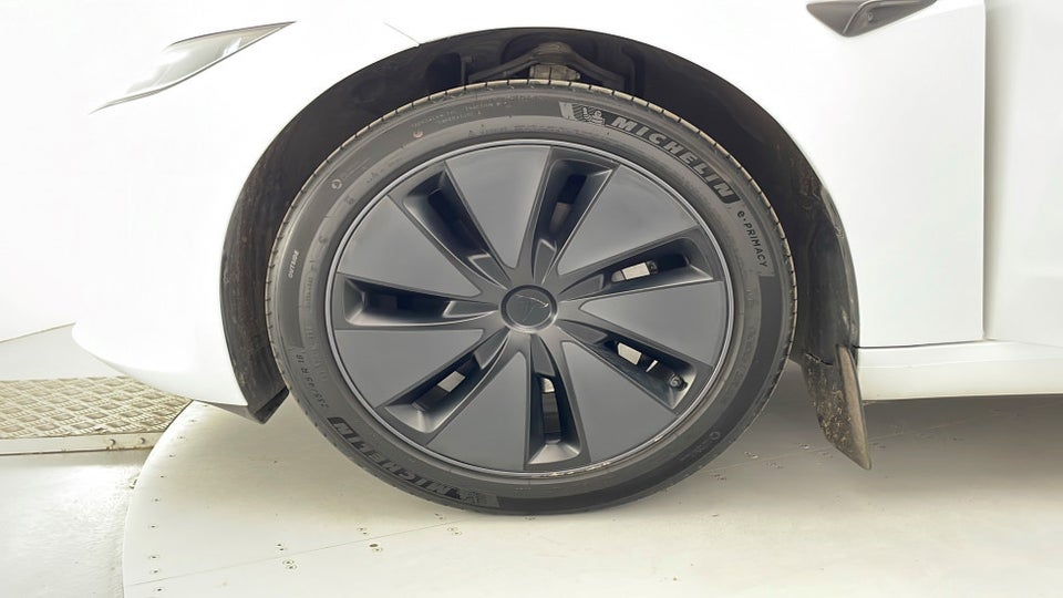 Tesla Model 3 RWD 4d