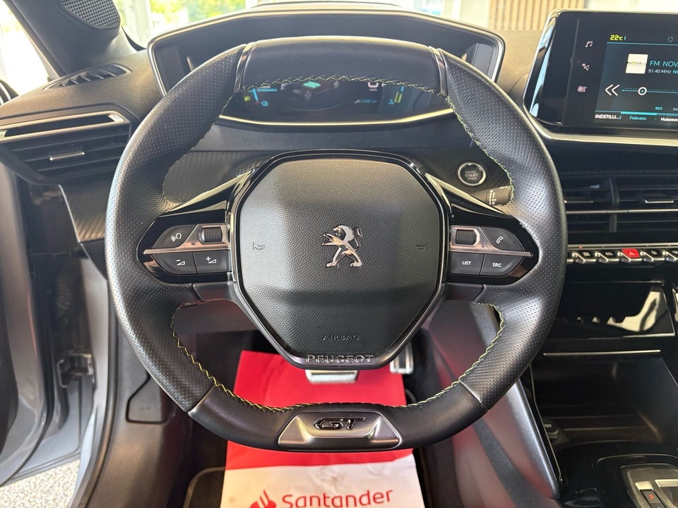 Peugeot e-208 50 GT 5d