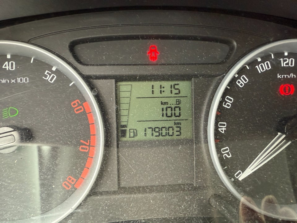 Skoda Fabia 1,4 16V Ambiente Combi 5d