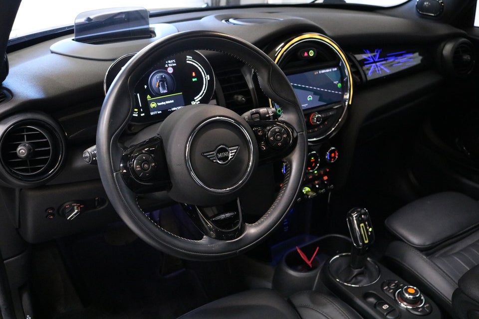 MINI Cooper SE Maximise 3d