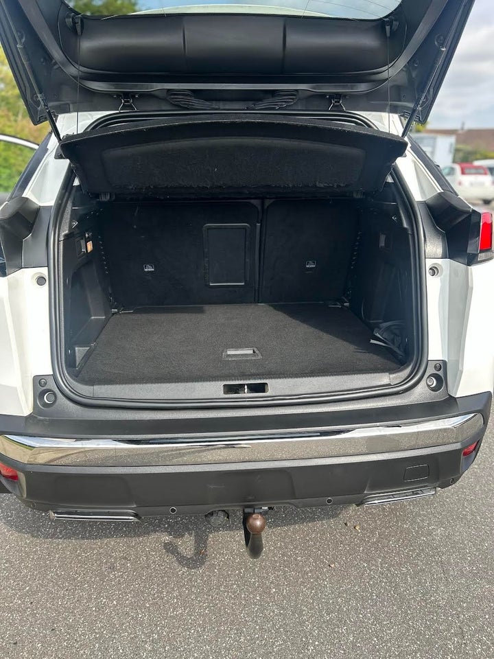 Peugeot 3008 1,2 e-THP 130 Allure 5d