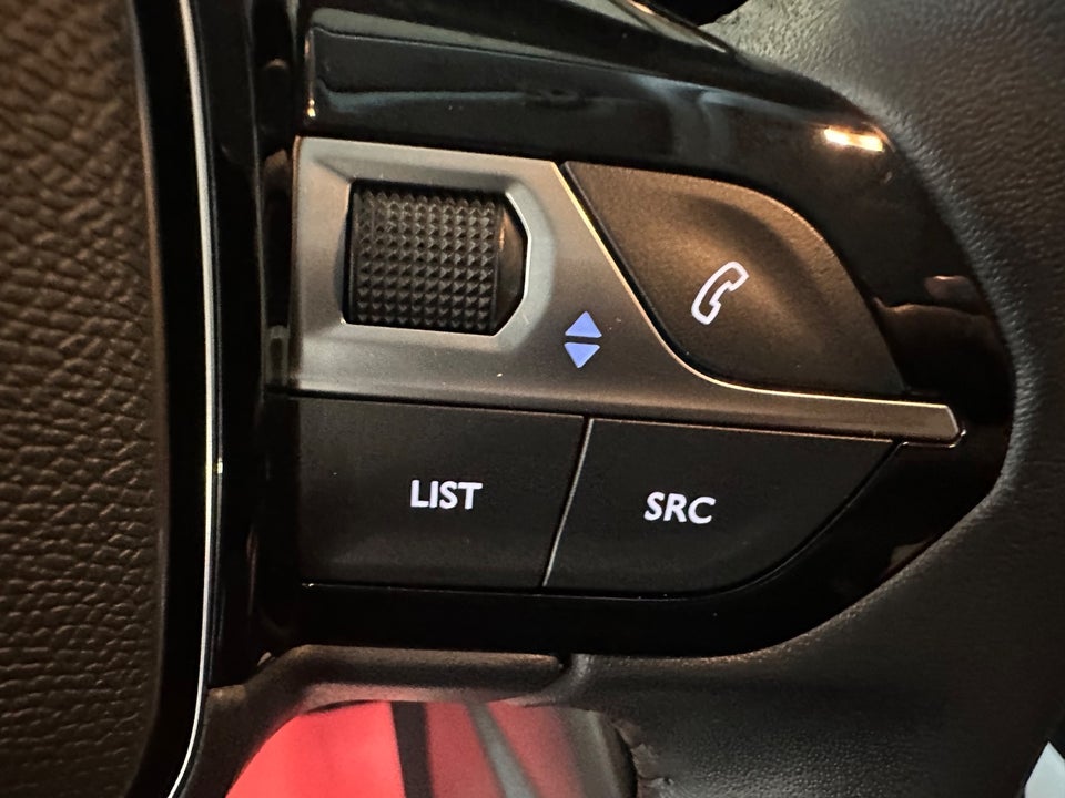 Peugeot 208 1,2 PureTech 100 Allure 5d