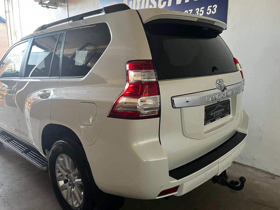 Toyota Land Cruiser 2,8 D-4D T4 aut. 7prs 5d