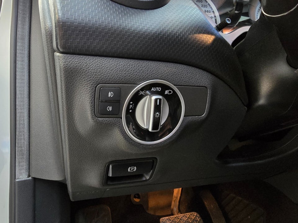 Mercedes A180 1,6 Urban aut. 5d