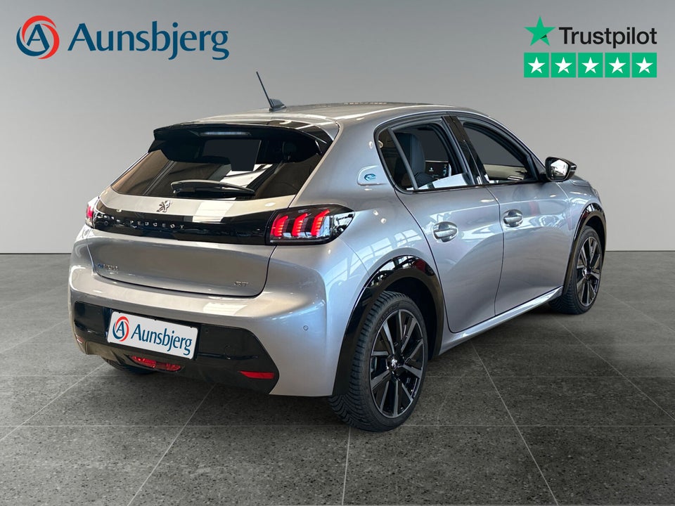 Peugeot e-208 50 GT 5d