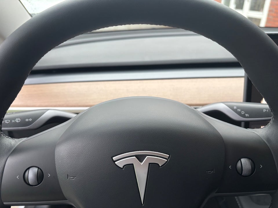 Tesla Model 3 Long Range RWD 4d