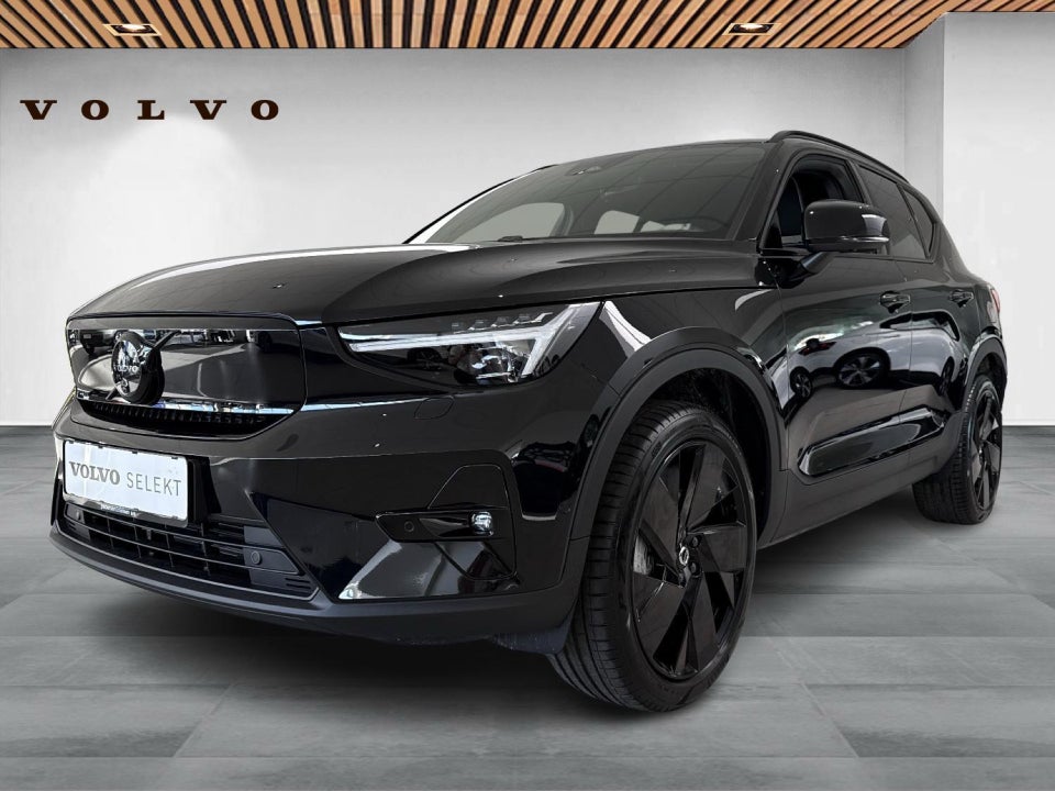 Volvo EX40 Extended Range Black Edition 5d