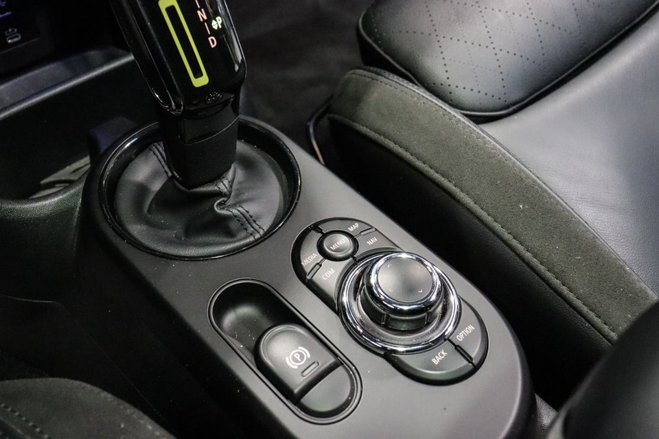 MINI Cooper SE Maximise 3d