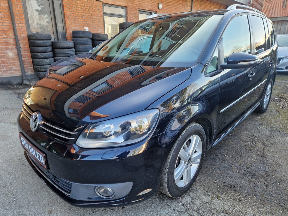 VW Touran 2,0 TDi 140 Comfortline DSG BMT 7prs 5d