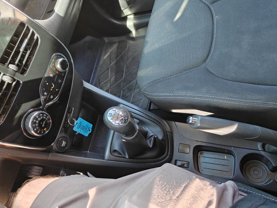 Renault Clio IV 0,9 TCe 90 Formula Edition Sport Tourer 5d
