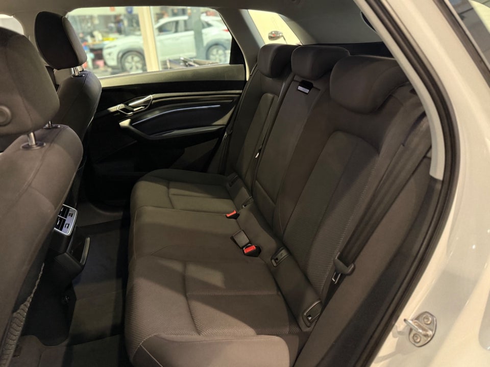 Audi e-tron 55 quattro 5d