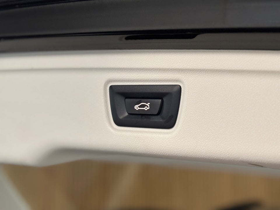 BMW 320d 2,0 Touring Sport Line aut. 5d