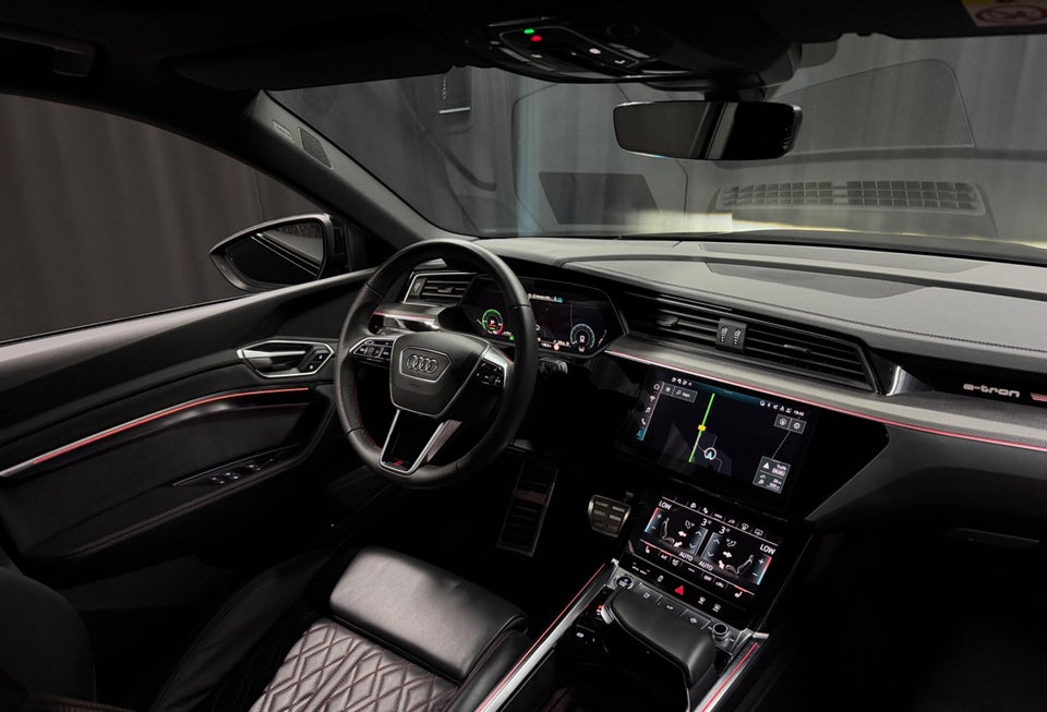 Audi Q8 e-tron 55 S-line Black Edition quattro 5d