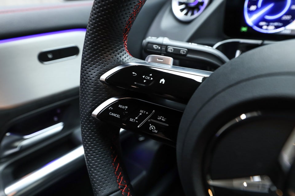 Mercedes EQA350 AMG Line 4Matic 5d