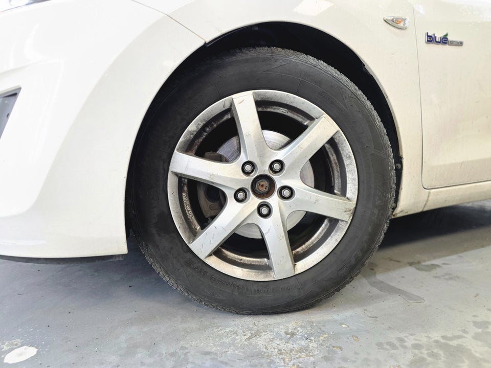 Hyundai i30 1,6 CRDi 110 XTR Eco 5d