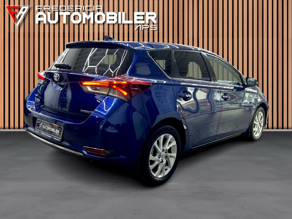 Toyota Auris 1,8 Hybrid H2 Comfort CVT 5d