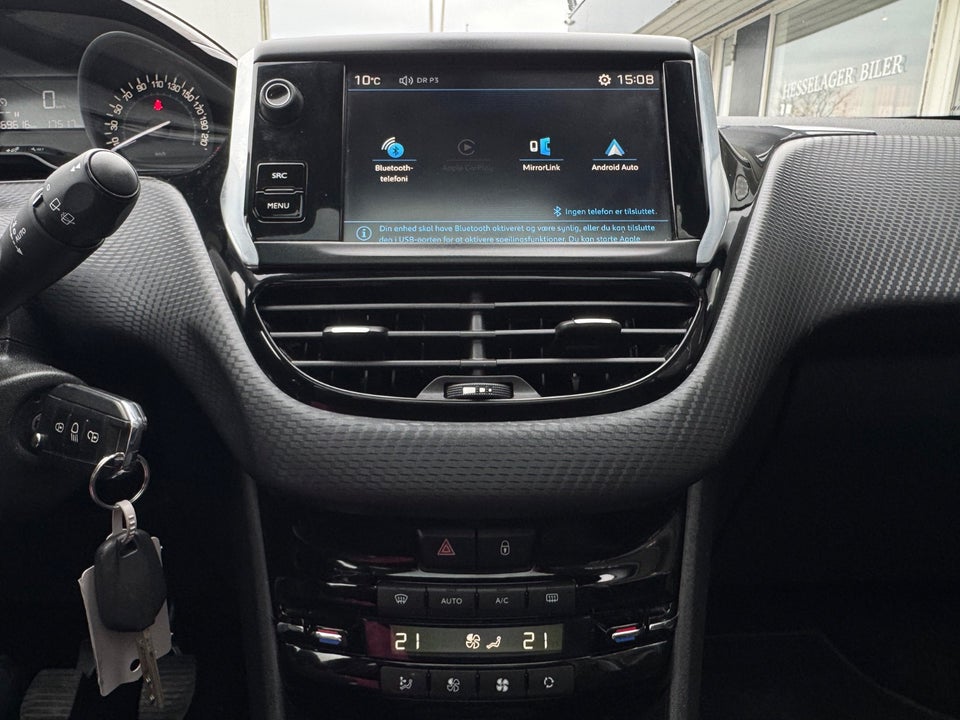 Peugeot 208 1,6 BlueHDi 100 Allure Sky 5d