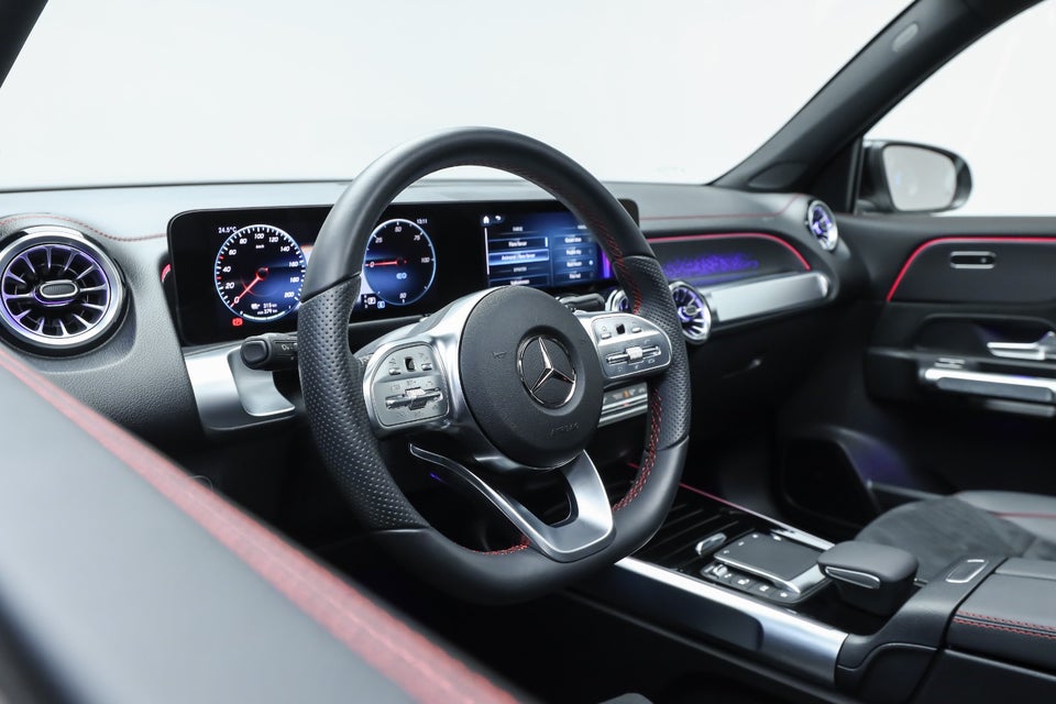 Mercedes EQB300 AMG Line 4Matic 5d