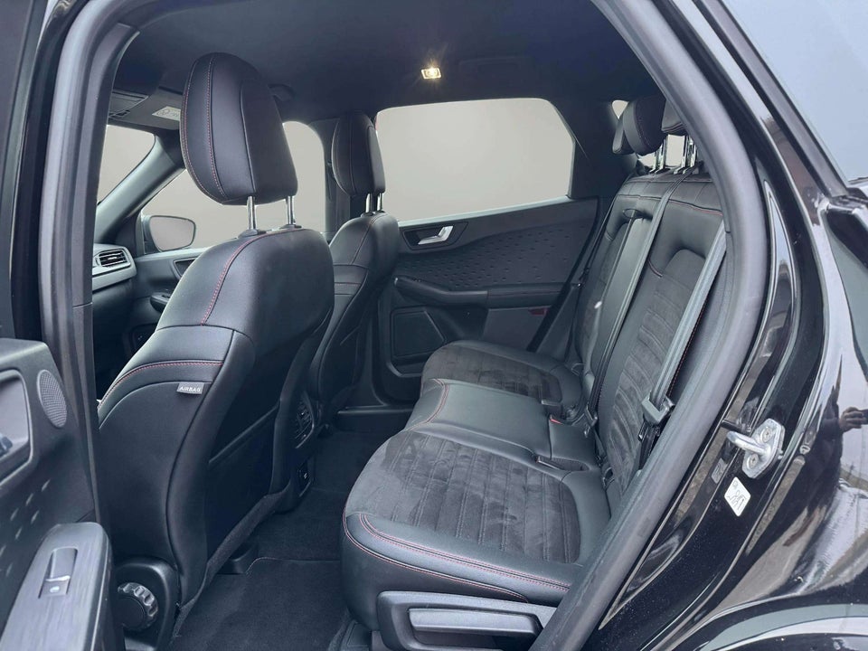 Ford Kuga 2,5 PHEV ST-Line X CVT 5d