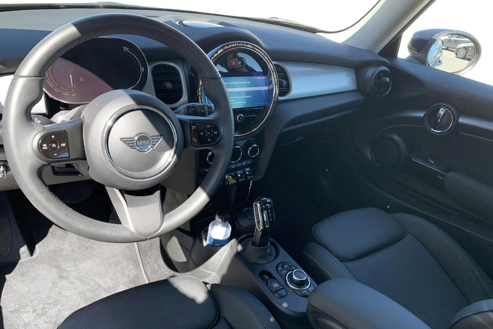 MINI Cooper SE Classic 3d
