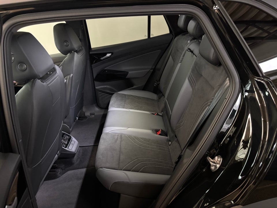 VW ID.4 77 Style+ 5d