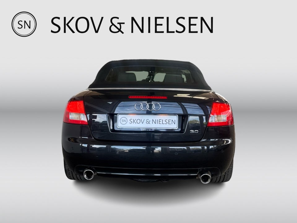 Audi A4 3,0 V6 Cabriolet Multitr. 2d