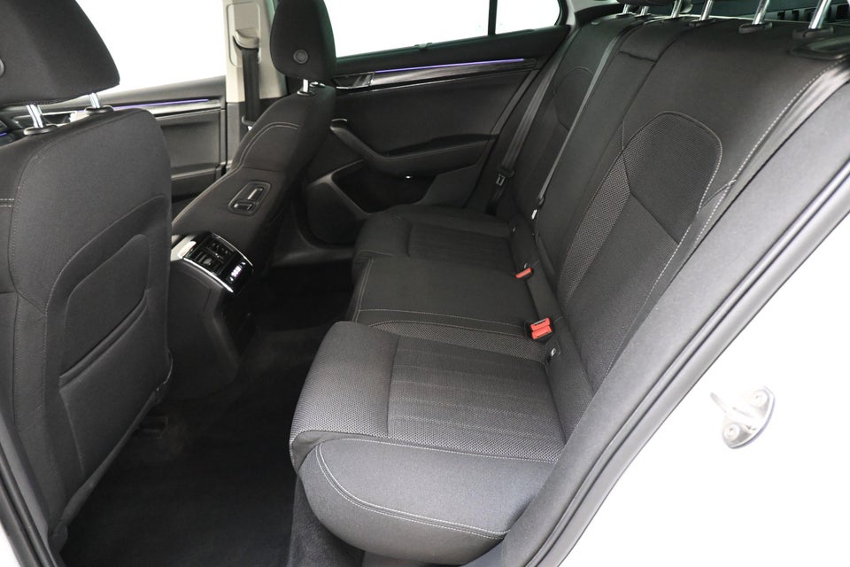 Skoda Superb 1,4 TSi iV Plus Combi DSG 5d