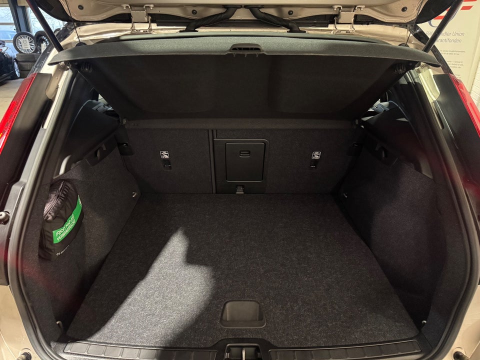 Volvo XC40 P6 ReCharge Core 5d