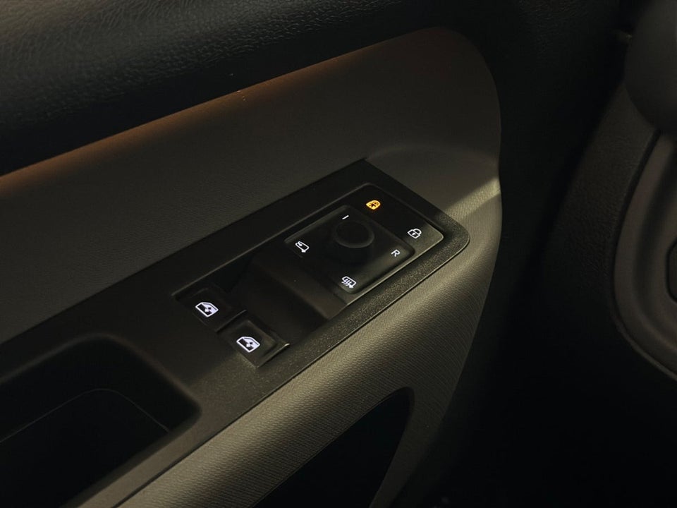 VW ID.Buzz 77 Pro Design SWB 5d