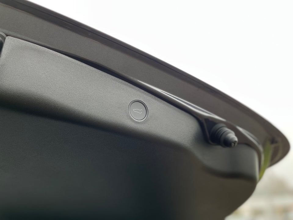 Tesla Model 3 Standard Range+ RWD 4d