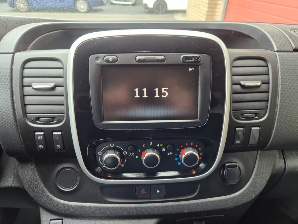 Renault Trafic T29 2,0 dCi 170 L1H1 EDC