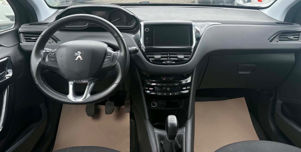 Peugeot 208 1,2 e-THP 110 Allure 5d