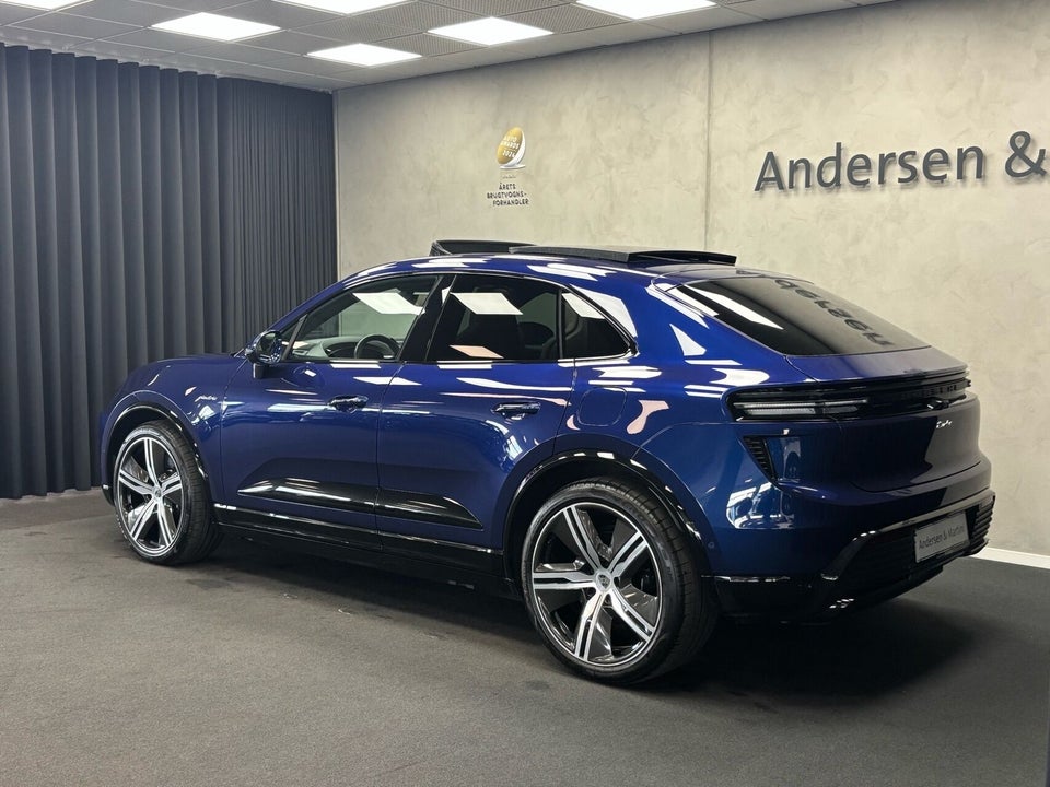 Porsche Macan Turbo 5d