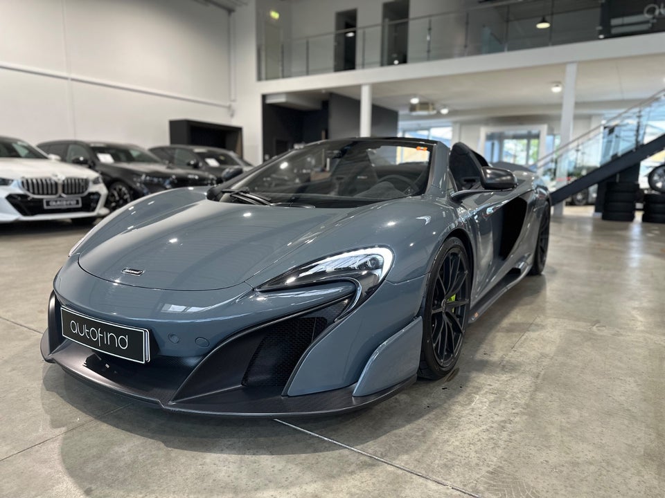 McLaren 675LT 3,8 Spider 2d