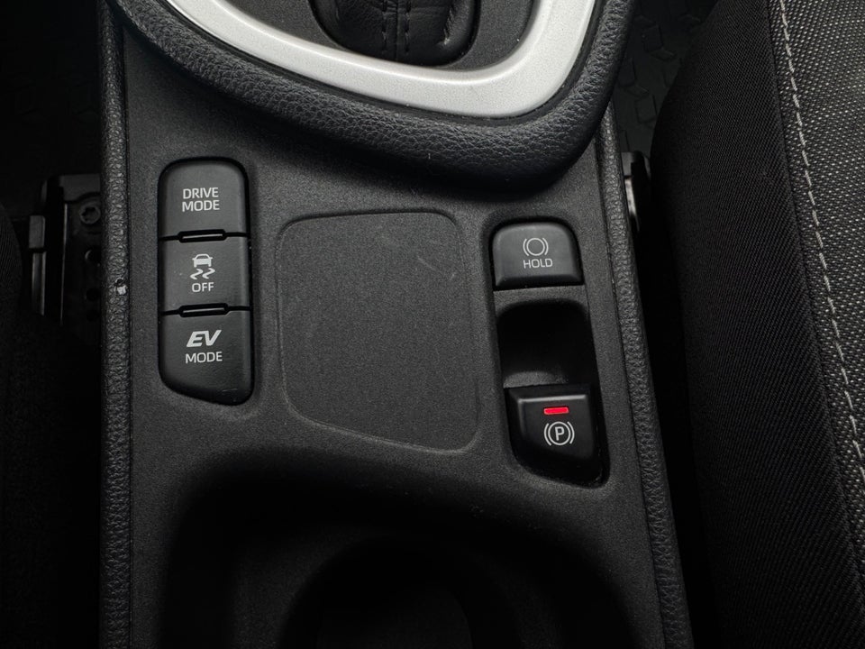 Toyota Yaris 1,5 Hybrid Active e-CVT 5d