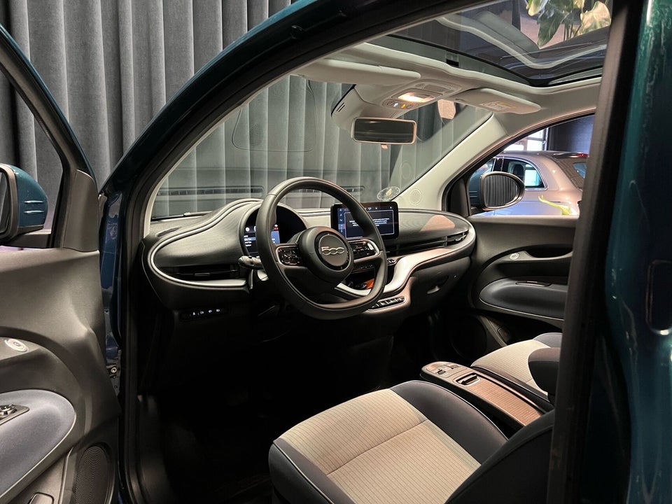 Fiat 500e 42 Icon Sky 3d