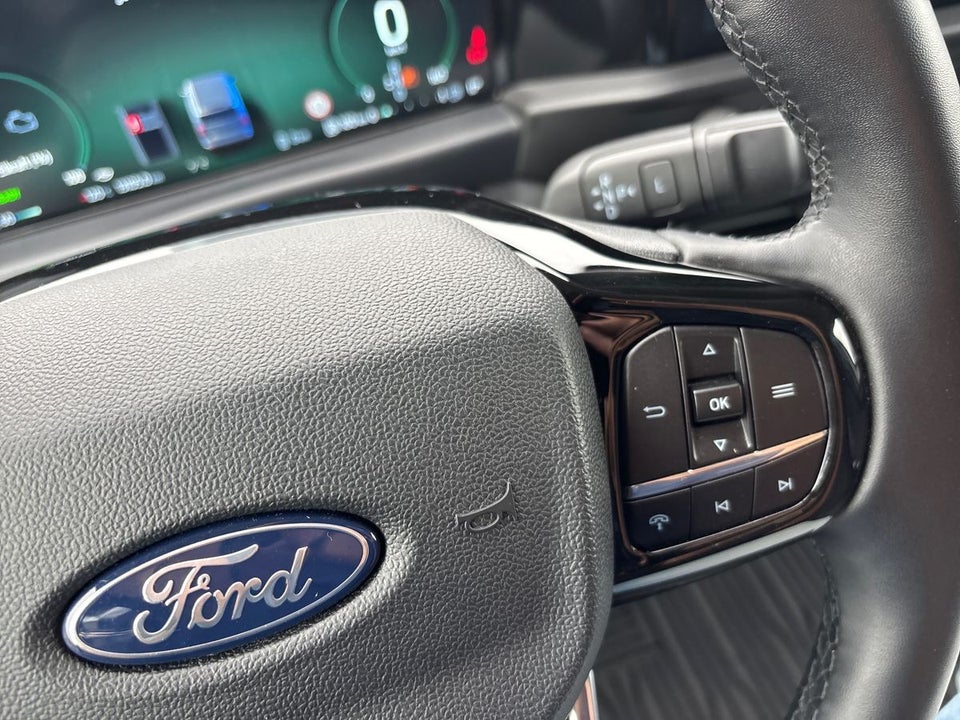 Ford Transit Custom 320 L2 2,5 PHEV Limited CVT