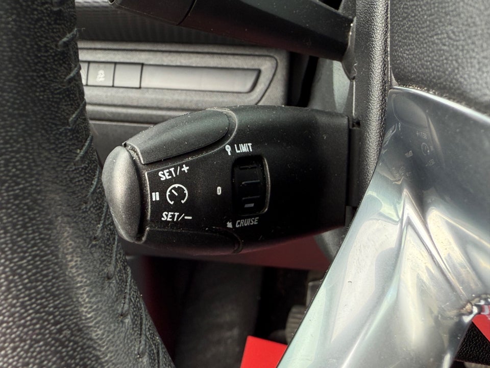 Peugeot 2008 1,2 VTi 82 Excite 5d