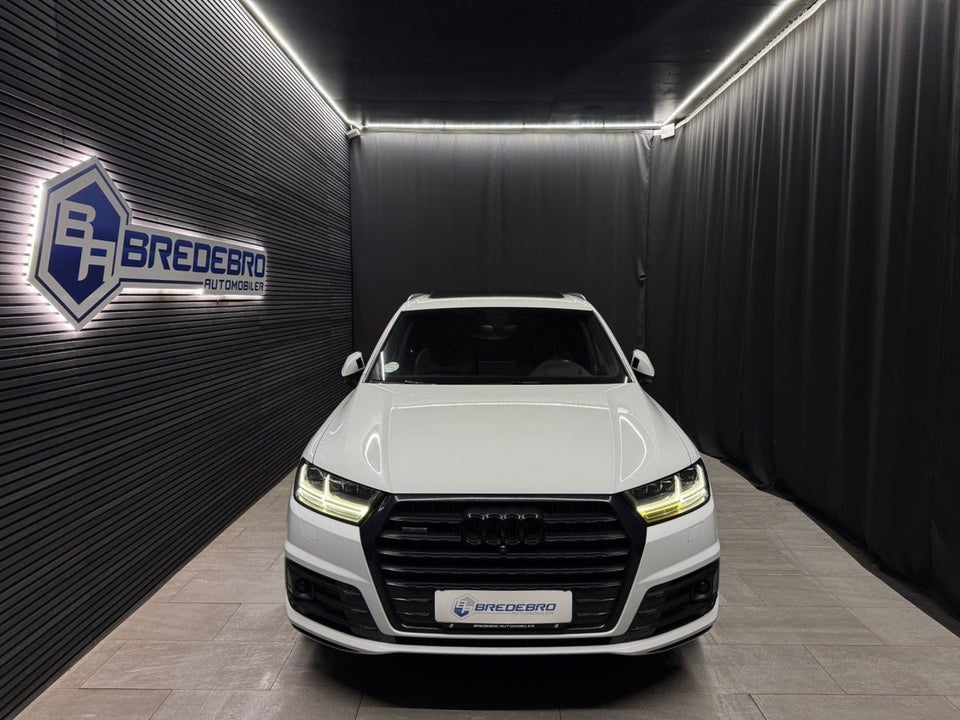 Audi Q7 3,0 TDi 272 S-line quattro Tiptr. 7prs 5d