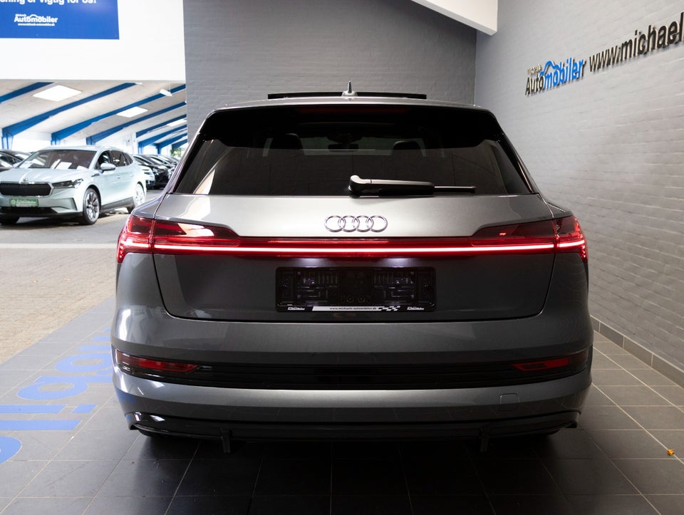 Audi e-tron 55 S-line quattro 5d